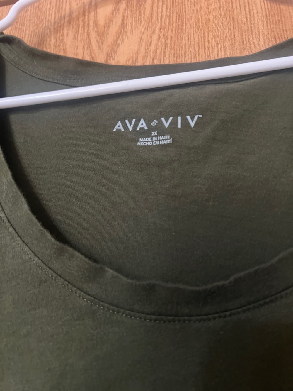 Ava & Viv Olive Scoop Neck Short Sleeve Top - Picture 2 of 2